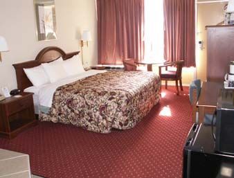 Days Inn By Wyndham Butler Conference Center Room photo